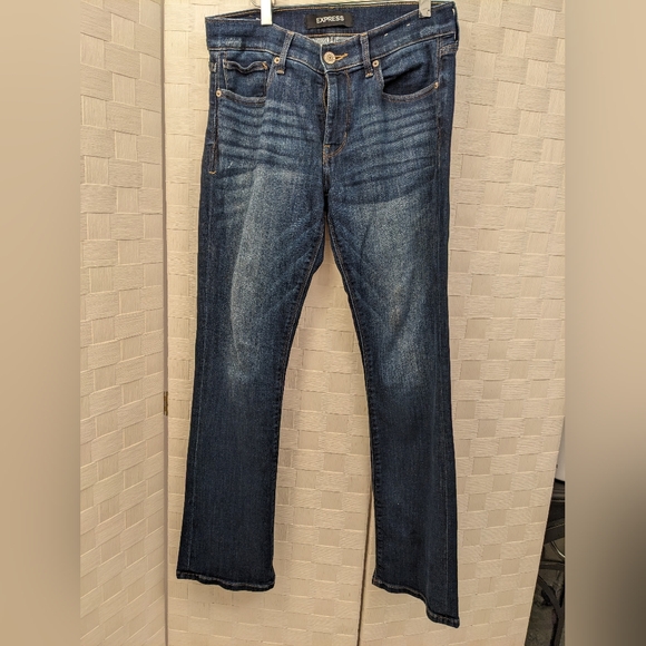 EXPRESS Barely Boot women's jeans size 6  SHORT - Picture 1 of 3